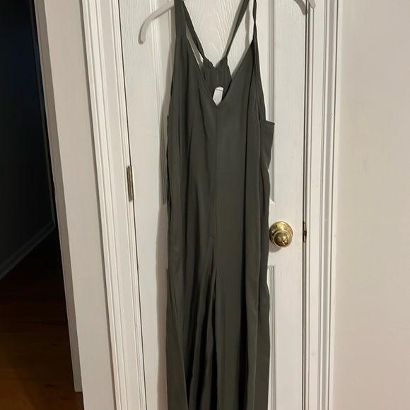 Dee‎ Dee Olive Green Sleeveless Jumpsuit - Picture 1 of 9